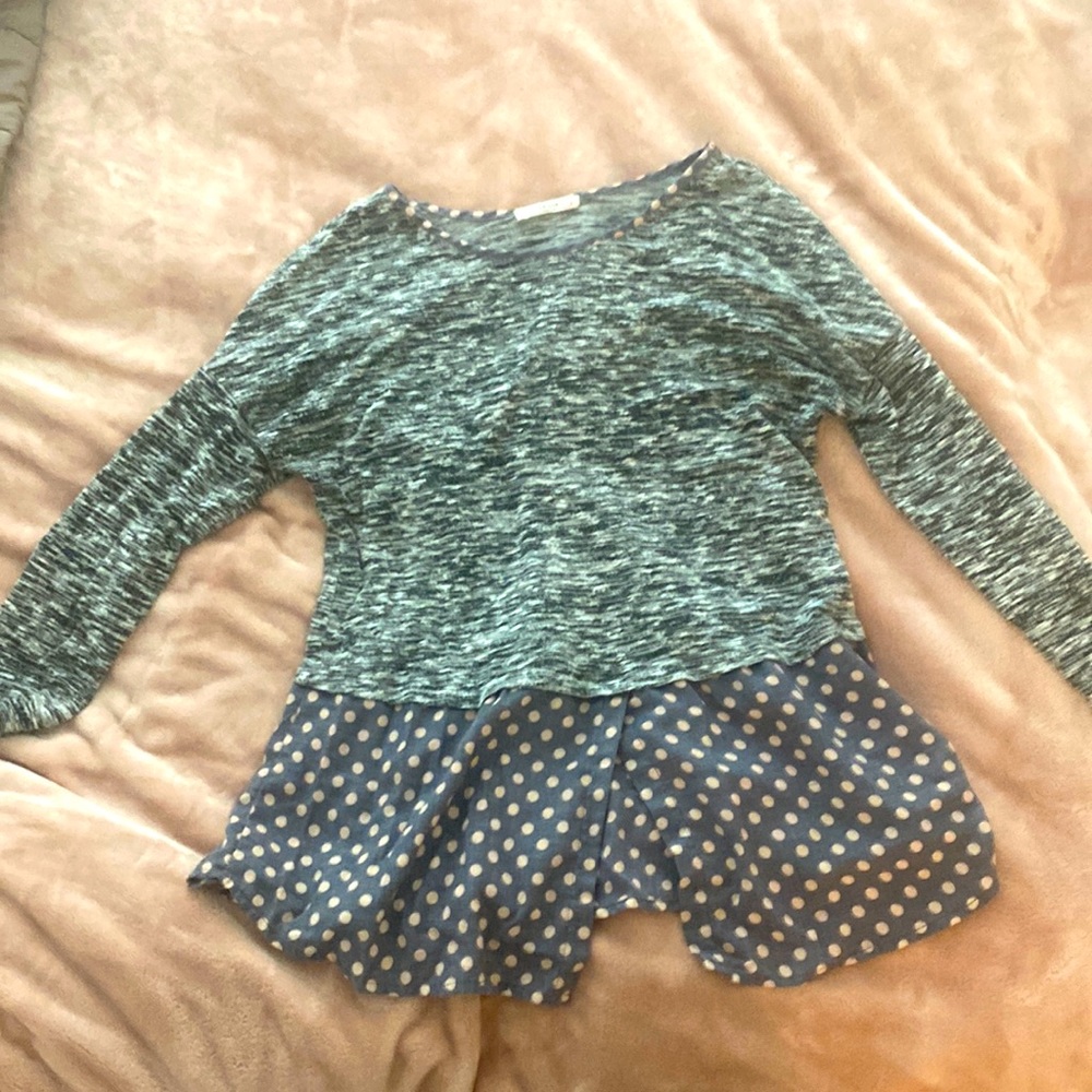 Size small Le Lis long sleeve very soft shirt. Excellent condition like new